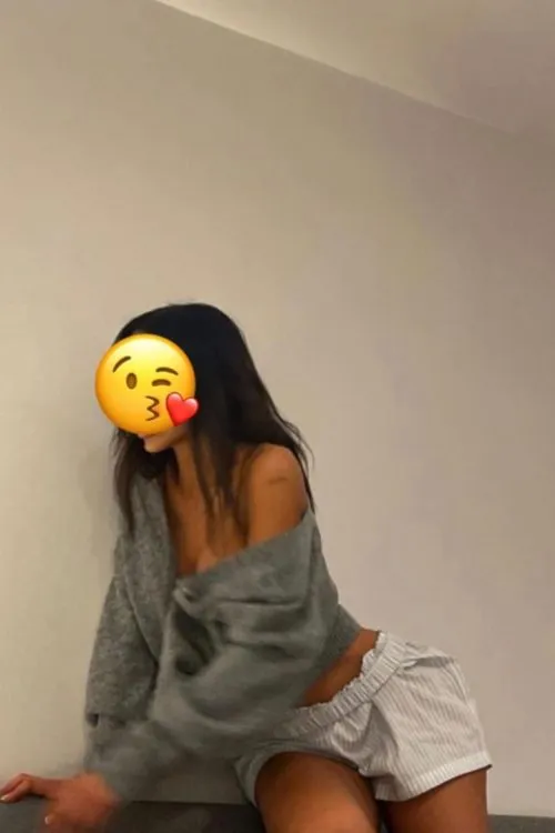 571199458